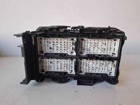 Foto 3ª: Caja Reles Fusibles Opel Insignia B16DTH (2018)