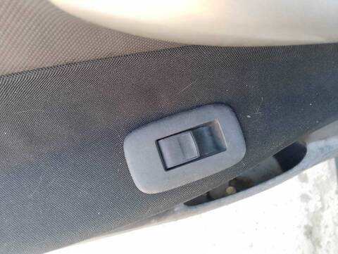 Foto 2ª: Botonera Elevalunas Toyota Auris LUNA 90CV 66KW [D 1ND] (2007)