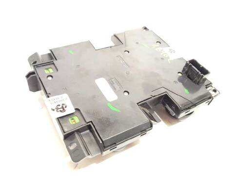 Foto 4ª: Mando Multifuncion Volvo V50 1.6 DIESEL CAT 114CV 84KW FAMILIAR [D4162T] (2011)