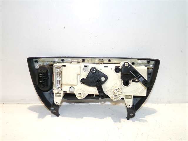 Foto 2ª: Mando Calefacción A. A. Renault Megane 1.9 DTI 1999-2002 [F9QA7] (2000)