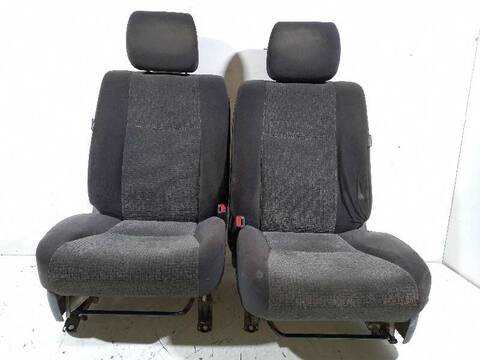 Asientos Traseros Toyota Land Cruiser 3.0 D-4D GX 173CV 127KW