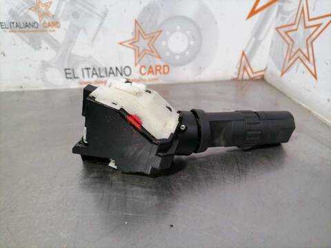 Foto 3ª: Mando Multifuncion Nissan Navara DOUBLE CAB SE 4X4 190CV 140KW [YD25] (2011)