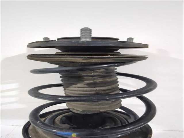 Foto 3ª: Amortiguador Delantero Derecho Toyota Auris 1.6 ZRE151_) 124CV [1ZR-FE] (2006)