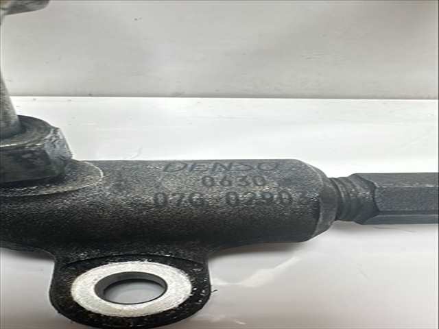 Foto 2ª: Rampa Inyectora Toyota Corolla 2.2 CDI VERSO [2AD-FTV] (2005)