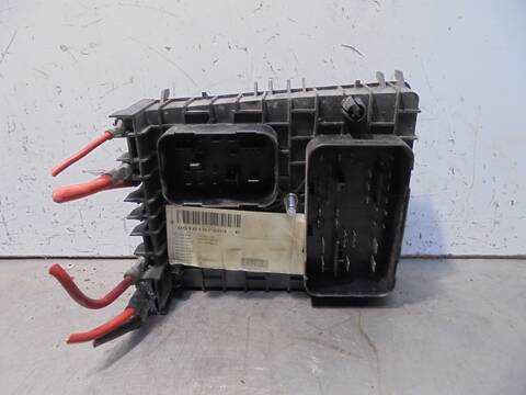 Foto 4ª: Caja Reles Fusibles Volkswagen Touran HIGHLINE 140CV 103KW [BKD] (2005)