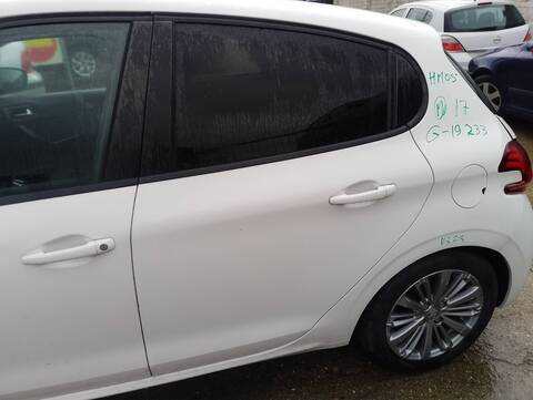 Foto 3ª: Puerta Trasera Izquierda Peugeot 208 STYLE 82CV 60KW [HM01] (2017)