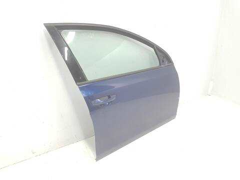 Foto 3ª: Puerta Delantera Derecha Volkswagen Golf 1.6 TDI DPF 105CV [CAYC] (2008)