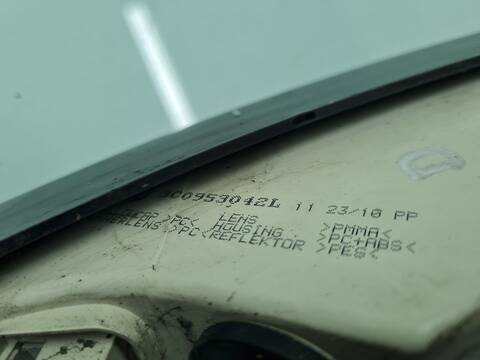 Foto 3ª: Piloto Delantero Derecho Volkswagen Passat 2.0 TDI BERLINA 140CV 103KW [CBA] (2010)