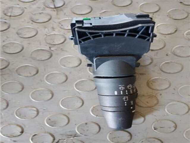 Mando Multifuncion Nissan Almera 1.5