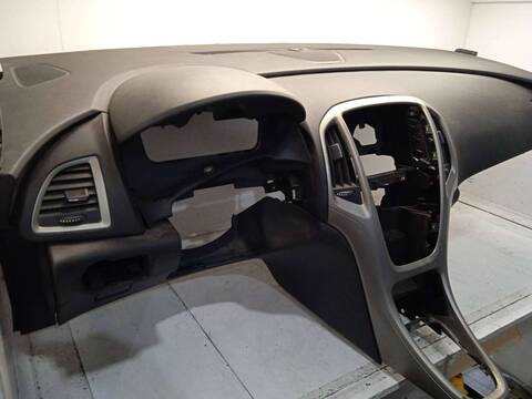 Foto 2ª: Salpicadero Opel Astra 1.3 16V CDTI 95CV 70KW [A13DTE] (2011)