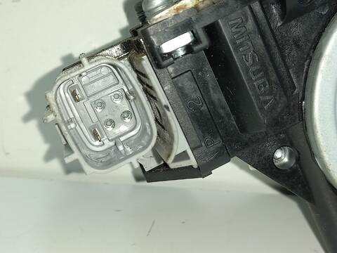 Foto 3ª: Elevalunas Manual Trasero Derecho Nissan Juke K9K (2011)