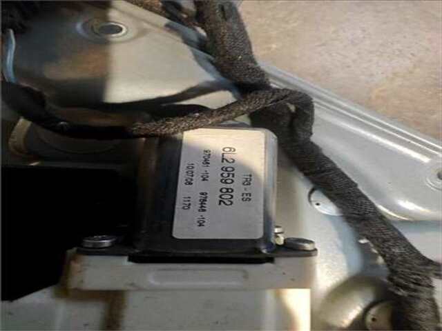 Foto 3ª: Elevalunas Eléctrico Delantero Izquierdo Seat Ibiza 1.4 ERENCE [1.4 LTR. - 51 KW TDI CAT (BNM)]