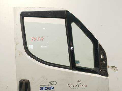 Foto 3ª: Puerta Delantera Derecha Iveco Daily 33S15 35S15 35C15 146CV 107KW FURGONETA [F1AFL411C] (2014)