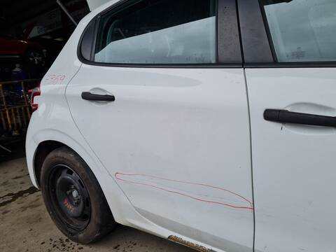 Puerta Trasera Derecha Peugeot 208 BUSINESS LINE 68CV 50KW