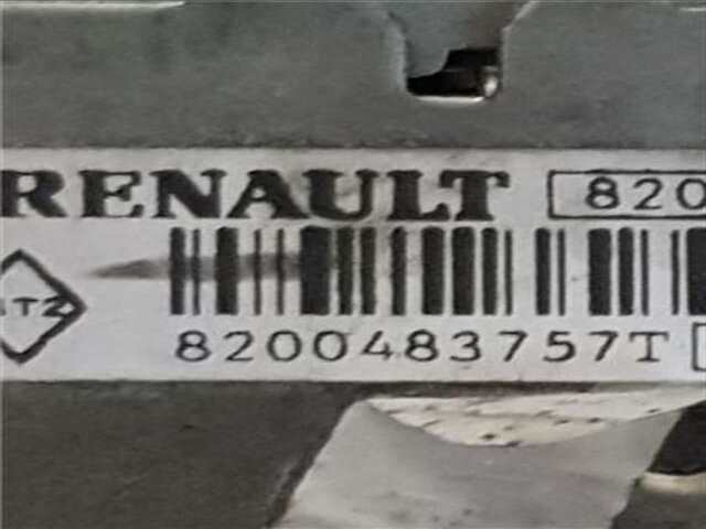 Foto 3ª: Sistema Audio Radio CD Renault Clio 1.5 PACK DYNAMIQUE [1.5 LTR. - 63 KW DCI DIESEL CAT] [k9k t7]