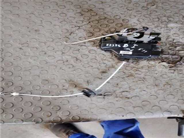 Cerradura Puerta Delantera Izquierda Audi A4 2.5 TDI (132 KW) QUATTRO [2.5 LTR. - 132 KW V6 24V TDI]