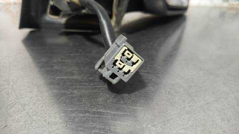 Foto 3ª: Retrovisor Derecho Ford Focus TREND BERLINA 101CV 74KW [G8DA] (2005)