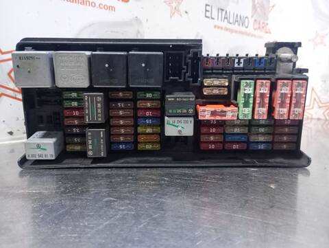 Foto 2ª: Caja Reles Fusibles Mercedes Clase ML 280 3.0 CDI 190CV 140KW W164) 280 CDI 4M EDITION [OM642940] (2006)