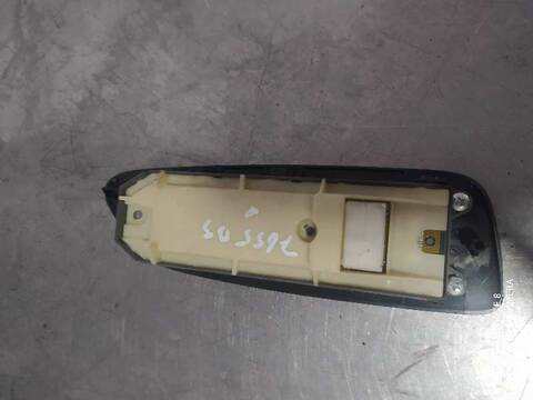 Foto 4ª: Botonera Elevalunas Toyota Auris HYBRID ACTIVE 99CV 73KW [2ZR] (2010)