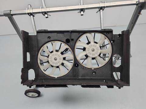 Electroventilador Toyota Auris 1.8 HYBRID ZWE186_) 136CV 100KW
