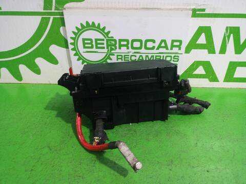 Caja Reles Fusibles Opel Zafira 1.9 CDTI 120CV