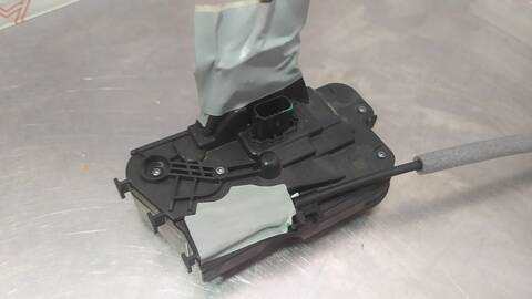 Foto 4ª: Cerradura Puerta Trasera Izquierda Ford Focus ACTIVE 125CV 92KW [B7DA] (2018)