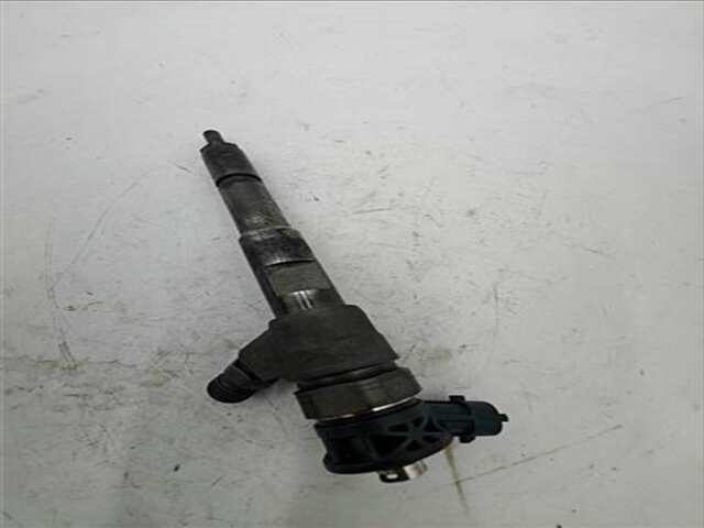 Foto 3ª: Inyectores Renault Clio 1.5 EXPRESSION [1.5 LTR. - 48 KW DCI DIESEL] [K9K 704]