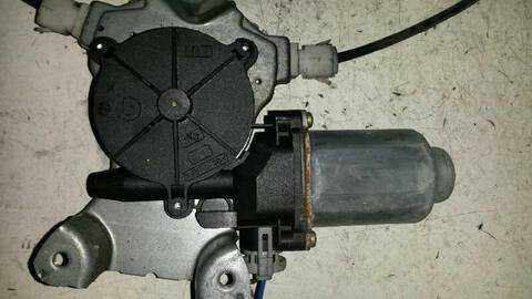 Foto 2ª: Elevalunas Eléctrico Delantero Izquierdo Nissan Almera 1.5 16V CAT 98CV 72KW [QG15] (2001)