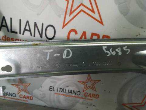 Foto 3ª: Elevalunas Manual Trasero Derecho Renault Megane EXPRESSION BERLINA 110CV 81KW III BERLINA 5 P [K9KA6] (2012)