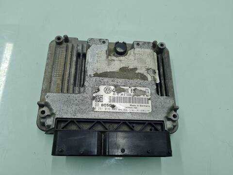 Centralita Motor ECU Volkswagen Scirocco 2.0 TDI 103KW) 140CV