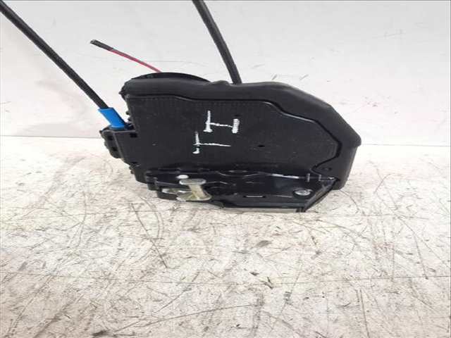 Foto 2ª: Cerradura Puerta Trasera Izquierda Toyota Auris 1.6 ZRE151_) 124CV [1ZR-FE] (2006)