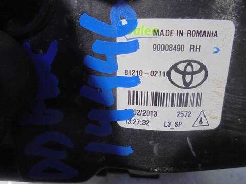 Foto 2ª: Faro Antiniebla Delantero Derecho Toyota Auris HYBRID ACTIVE 99CV 73KW [2ZR] (2013)