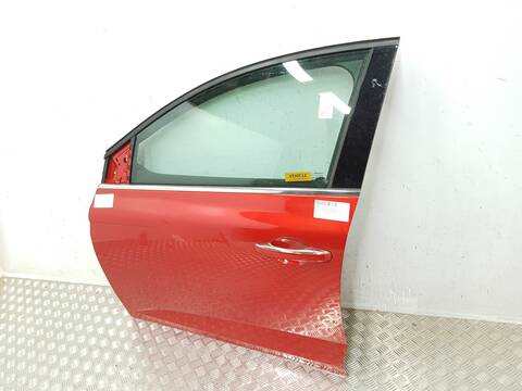 Foto 3ª: Puerta Delantera Izquierda Renault Megane TECH ROAD 101CV [H5F408] (2015)
