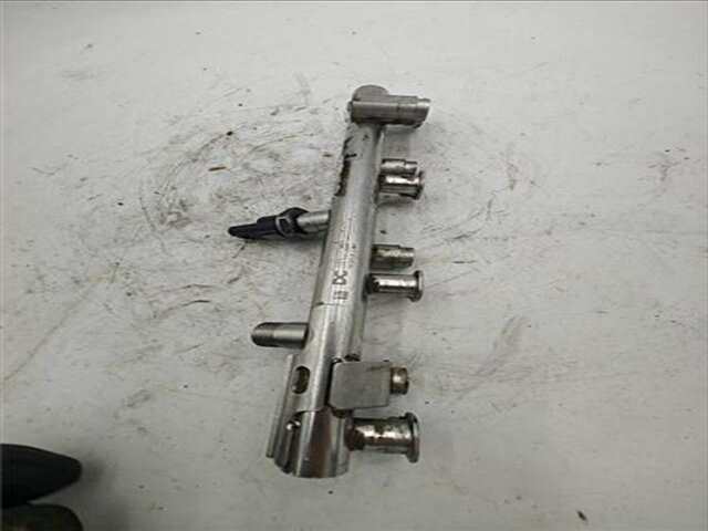 Foto 3ª: Rampa Inyectora Nissan Qashqai 1.3 ACENTA [1.3 LTR. - 103 KW 16V CAT]