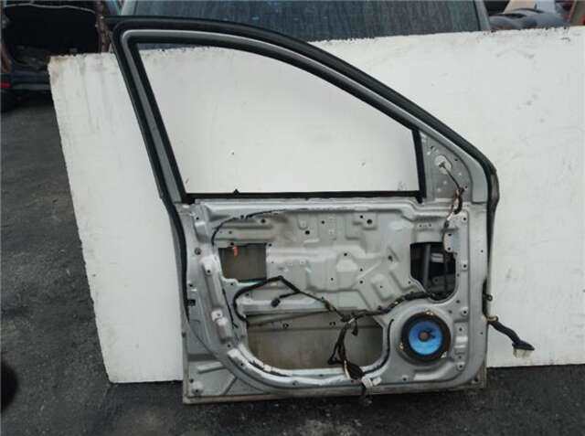 Foto 2ª: Puerta Delantera Izquierda Kia Sorento 2.5 CRDI [D4CB]