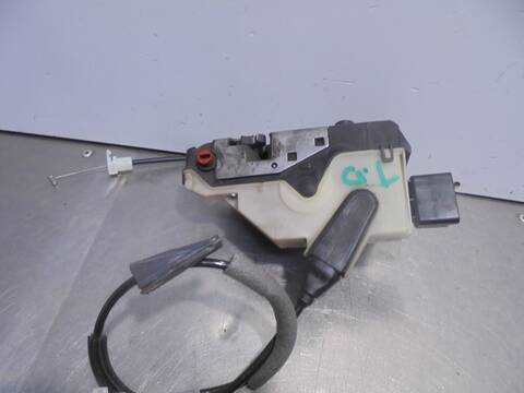 Foto 3ª: Cerradura Puerta Trasera Derecha Peugeot 208 1.6 16V HDI FAP 92CV 68KW [9H06] (2014)