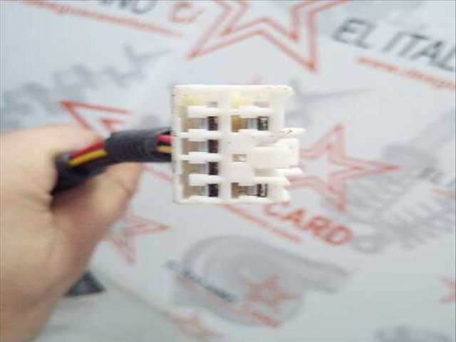 Foto 4ª: Piloto Trasero Derecho Kia Sorento 3.5 V6 EX 194CV 143KW [G6CU] (2005)