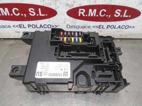 Caja Reles Fusibles Opel Corsa COSMO 80CV 59KW