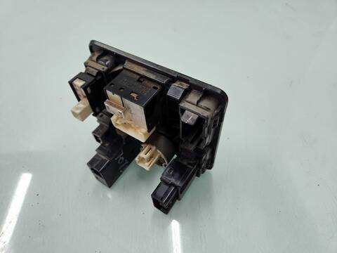 Foto 3ª: Mando Multifuncion Toyota Hilux CABINA DOBLE VX 4X4 171CV 126KW [1KD] (2014)