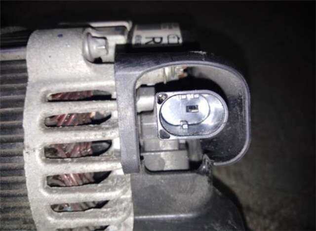 Foto 3ª: Alternador Kia Carens 1.7 BASIC [1.7 LTR. - 85 KW CRDI CAT] [D4FD]