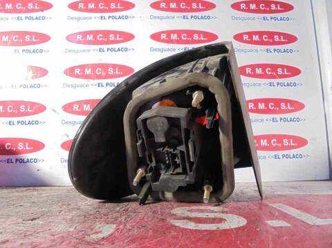 Foto 2ª: Piloto Trasero Derecho Renault Megane 1.6 90CV 66KW I CLASSIC LA0) [K7M702] (1996)