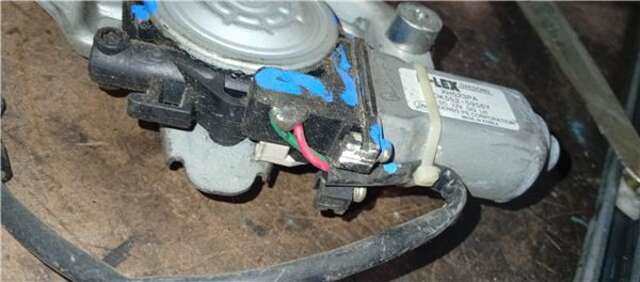 Foto 3ª: Elevalunas Eléctrico Delantero Izquierdo Kia Carnival 2.9 TD [J3]