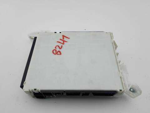 Foto 3ª: Caja Reles Fusibles Toyota Yaris MXPJ1) 1.5 HYBRID 92CV [M15A] (2024)