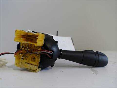 Foto 2ª: Mando Multifuncion Renault Clio 1.5 BUSINESS 90CV 66KW [K9K D6] (2014)