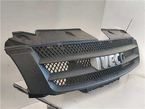 Foto 2ª: Rejilla Delantera Iveco Daily 2.3 CABINA DOBLE 35 S... BATALLA.3750 116CV 85KW CAMION [D-F1AE0481G*A] (2009)