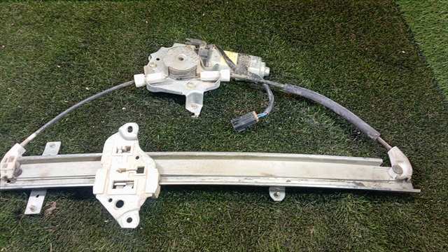 Elevalunas Eléctrico Delantero Izquierdo Nissan Navara 2.5 D D22 104CV