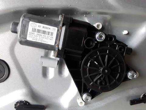 Foto 2ª: Elevalunas Eléctrico Delantero Derecho Hyundai i30 COMFORT 1.4 CAT 109CV (2011)