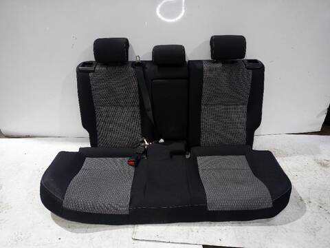 Asientos Traseros Toyota Auris HYBRID FEEL EDITION 136CV