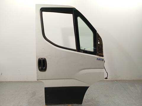 Puerta Delantera Derecha Iveco Daily 33S13 35S13 35C13 126CV 93KW FURGONETA