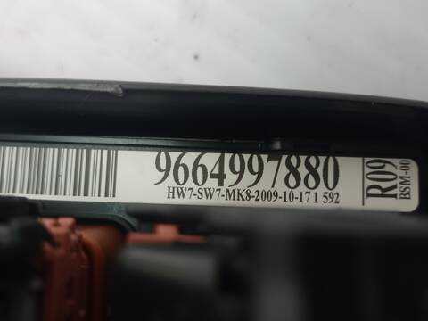 Foto 3ª: Caja Reles Fusibles Peugeot 207 CONFORT 90CV 66KW [9HXDV6ATED4] (2010)